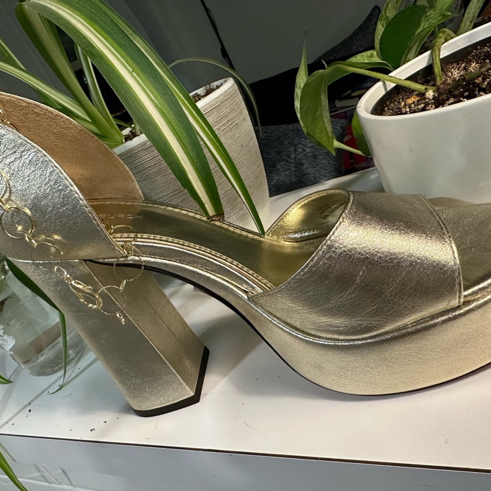 Tory Burch Gold Leather Shoes
